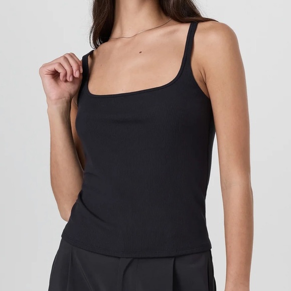 VUORI Pose Cami BLACK SIZE MEDIUM NWT - Picture 2 of 5